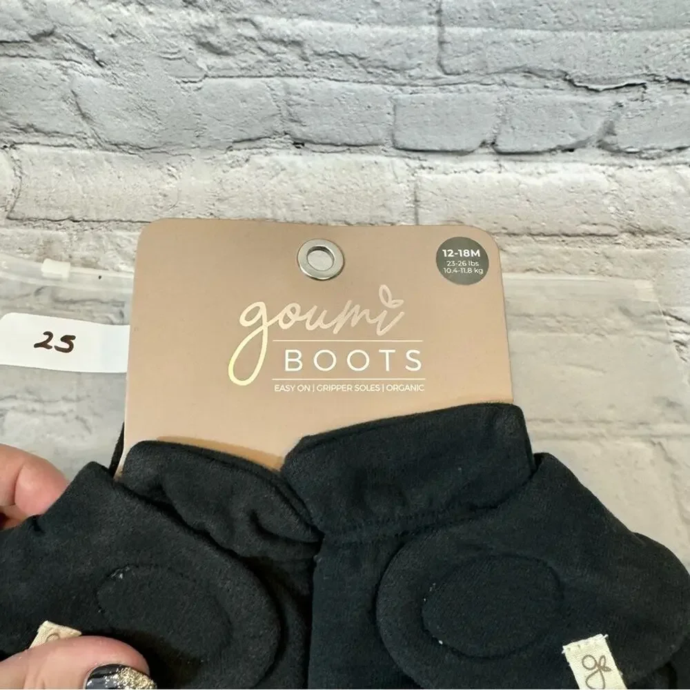 Goumi Black Baby Booties